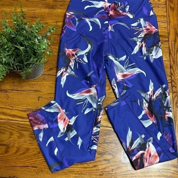 FABLETICS Lisette Pureluxe Midnightlily Le… - Picture 5 of 7